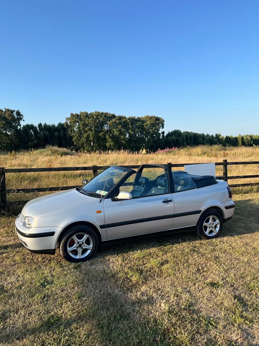 Golf cabriolet - Image 2