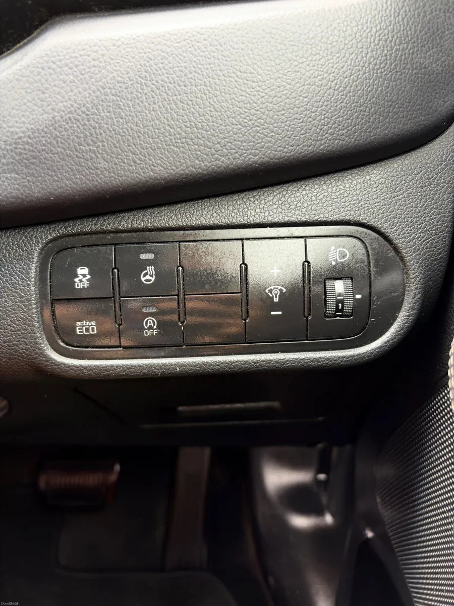 Kia Carens 2017 1.7 Diesel Automatic new nct 8/27 - Image 4