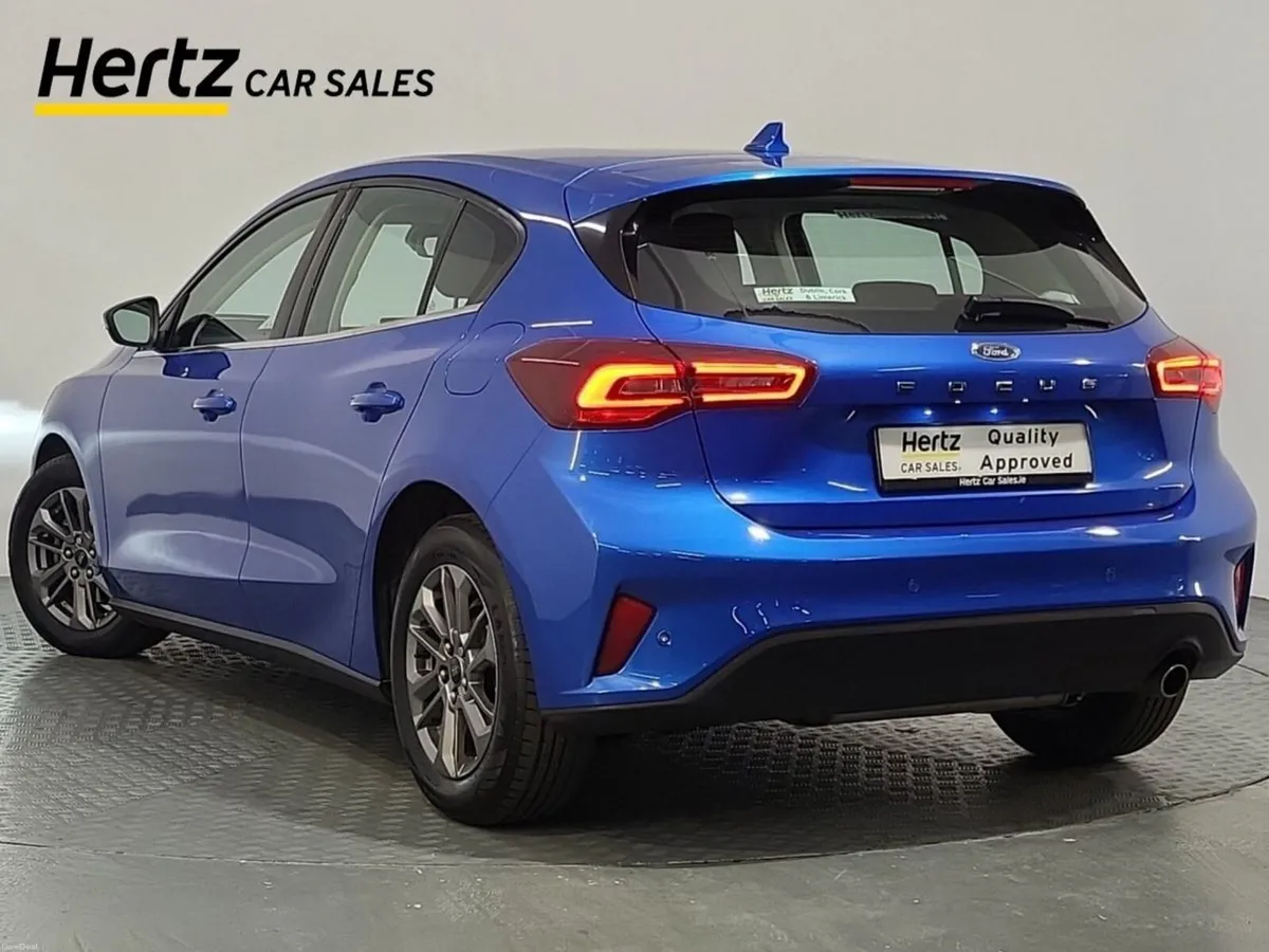 Ford Focus TITANIUM Petrol Manual - Image 3