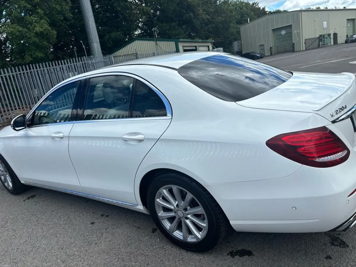 2017 Mercedes-benz E-class - Image 4