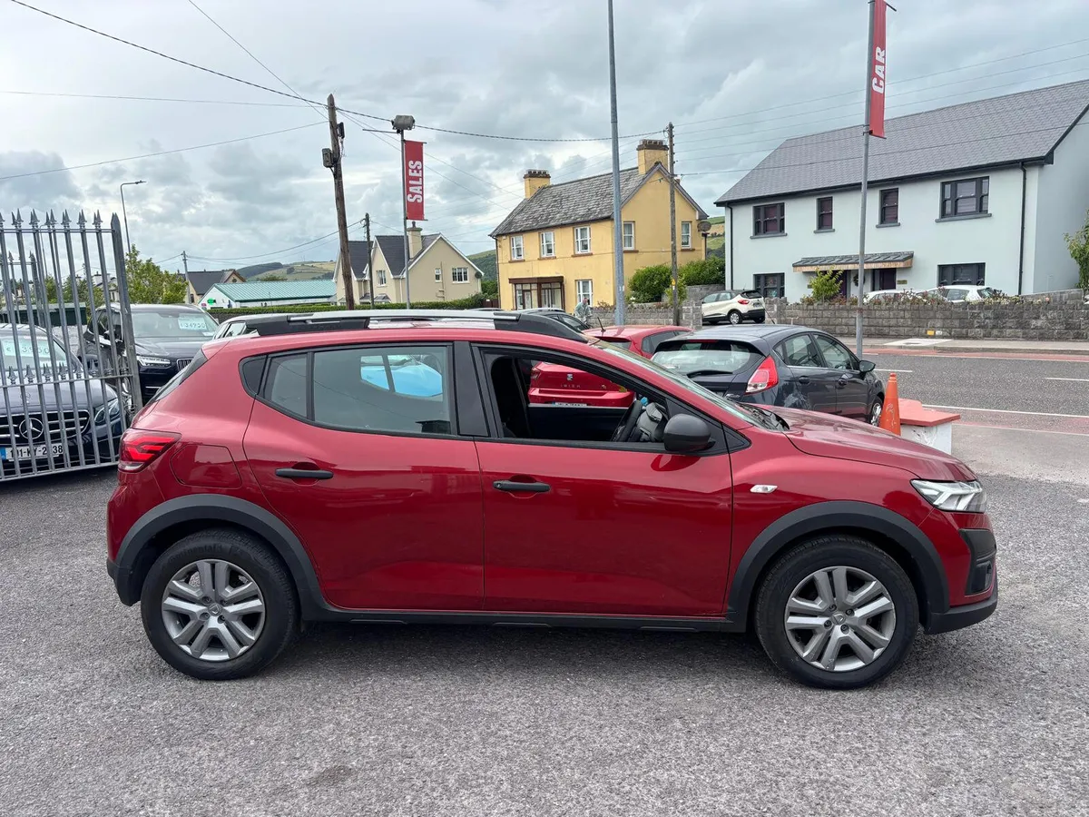 Dacia Sandero Stepway 2022  PETROL - Image 3