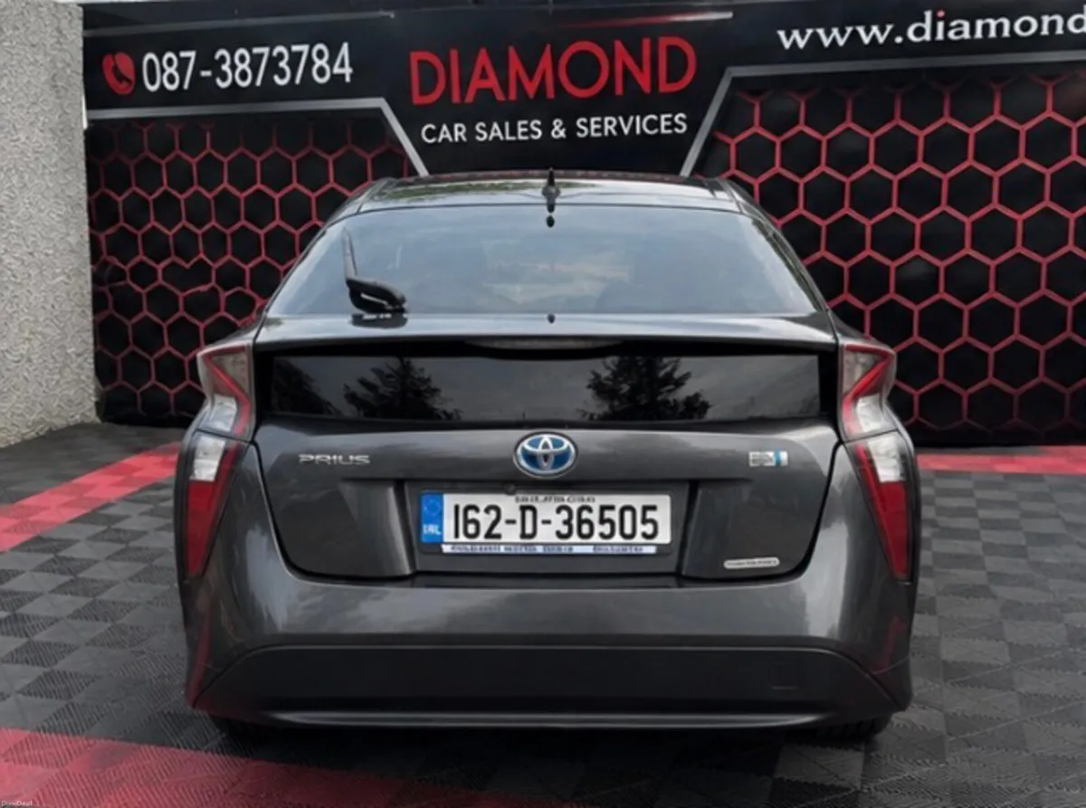 162 TOYOTA PRIUS HI SPEC NEW NCT 7/28 CRUISE CONTR - Image 4