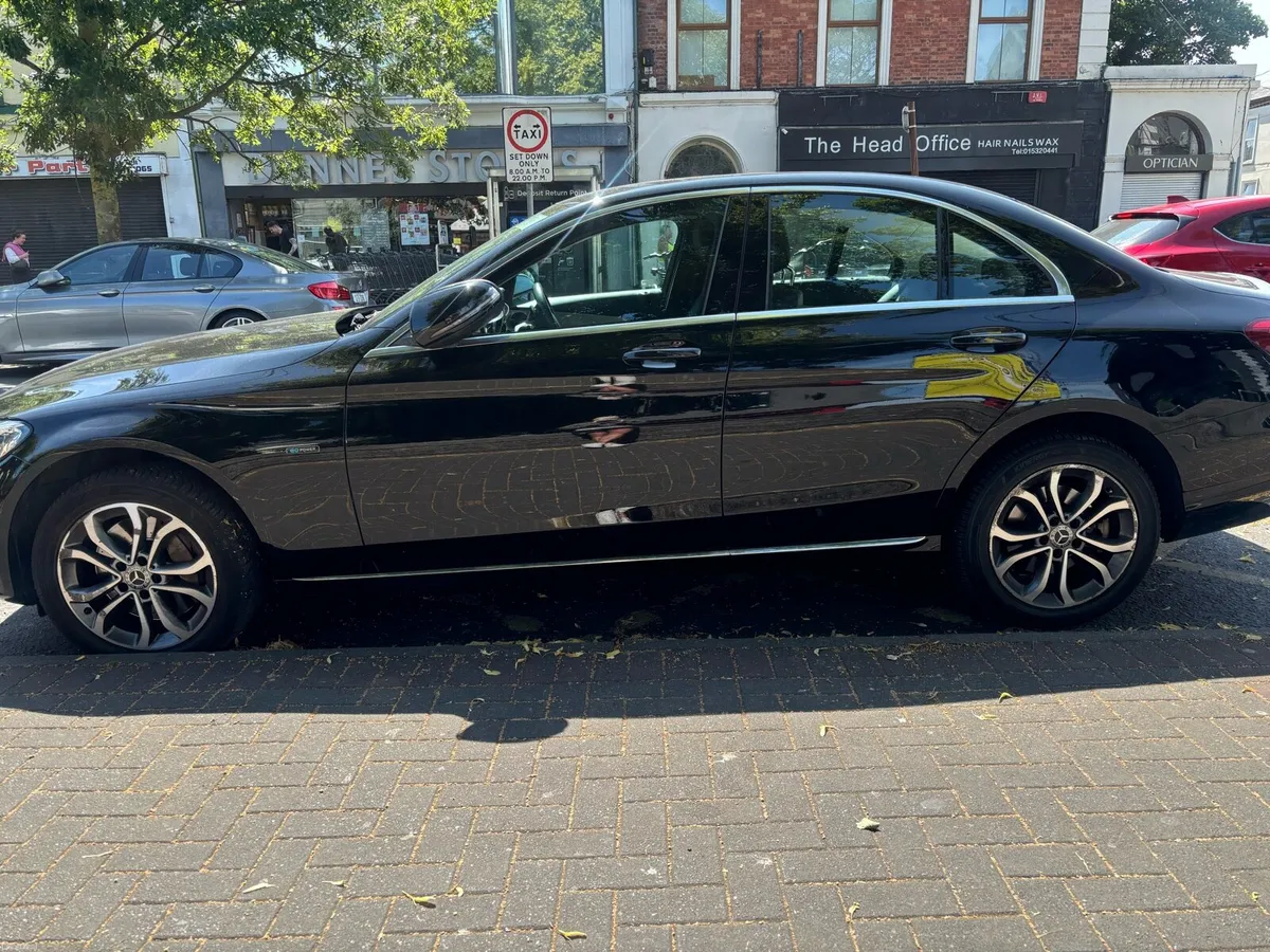 Mercedes Benz C350e - Image 1
