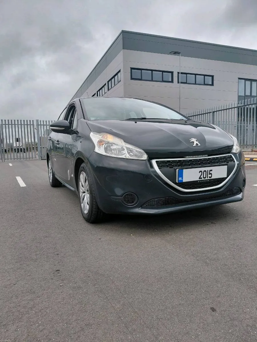 2015 peugeot 208 1.0L petrol - Image 1
