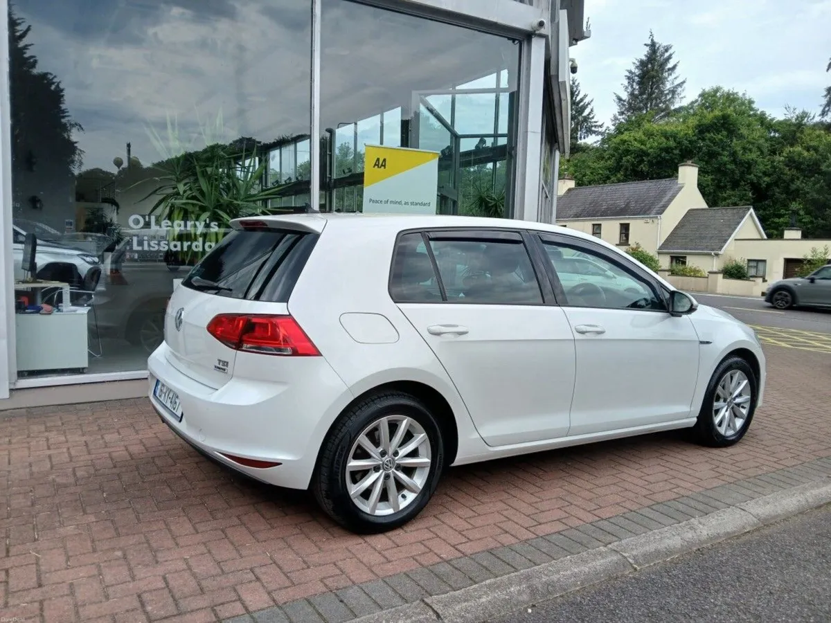 Volkswagen Golf 1.2 TSI DSG 5DR 110HP  White,  127 - Image 6