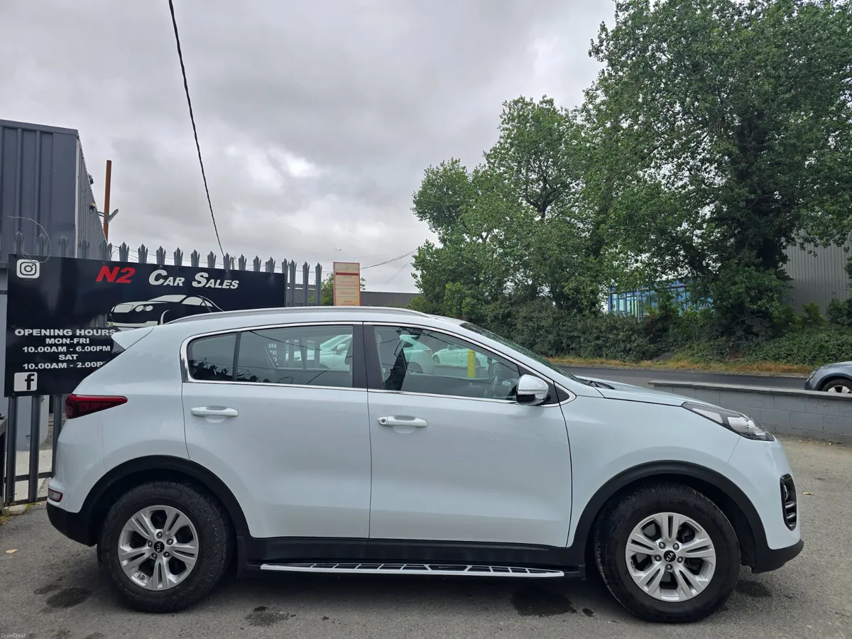 172 Kia Sportage 1.7d, LOW MILES, NEW NCT - Image 3