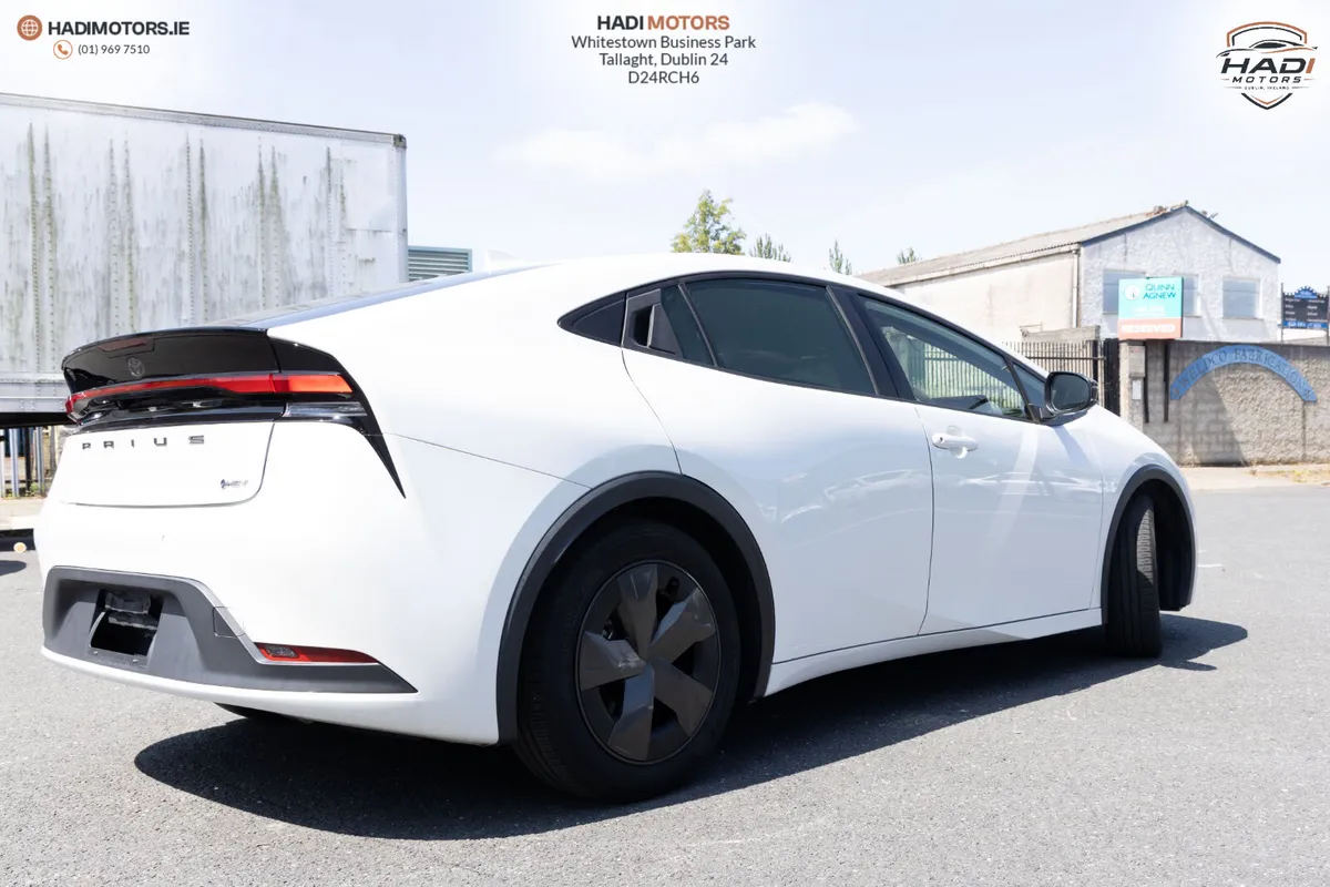 TOYOTA PRIUS 2023 - Image 2