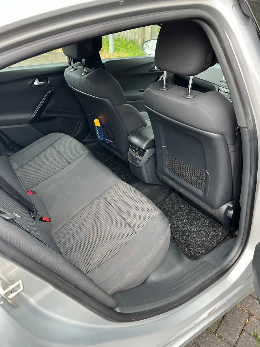 Car - Image 1