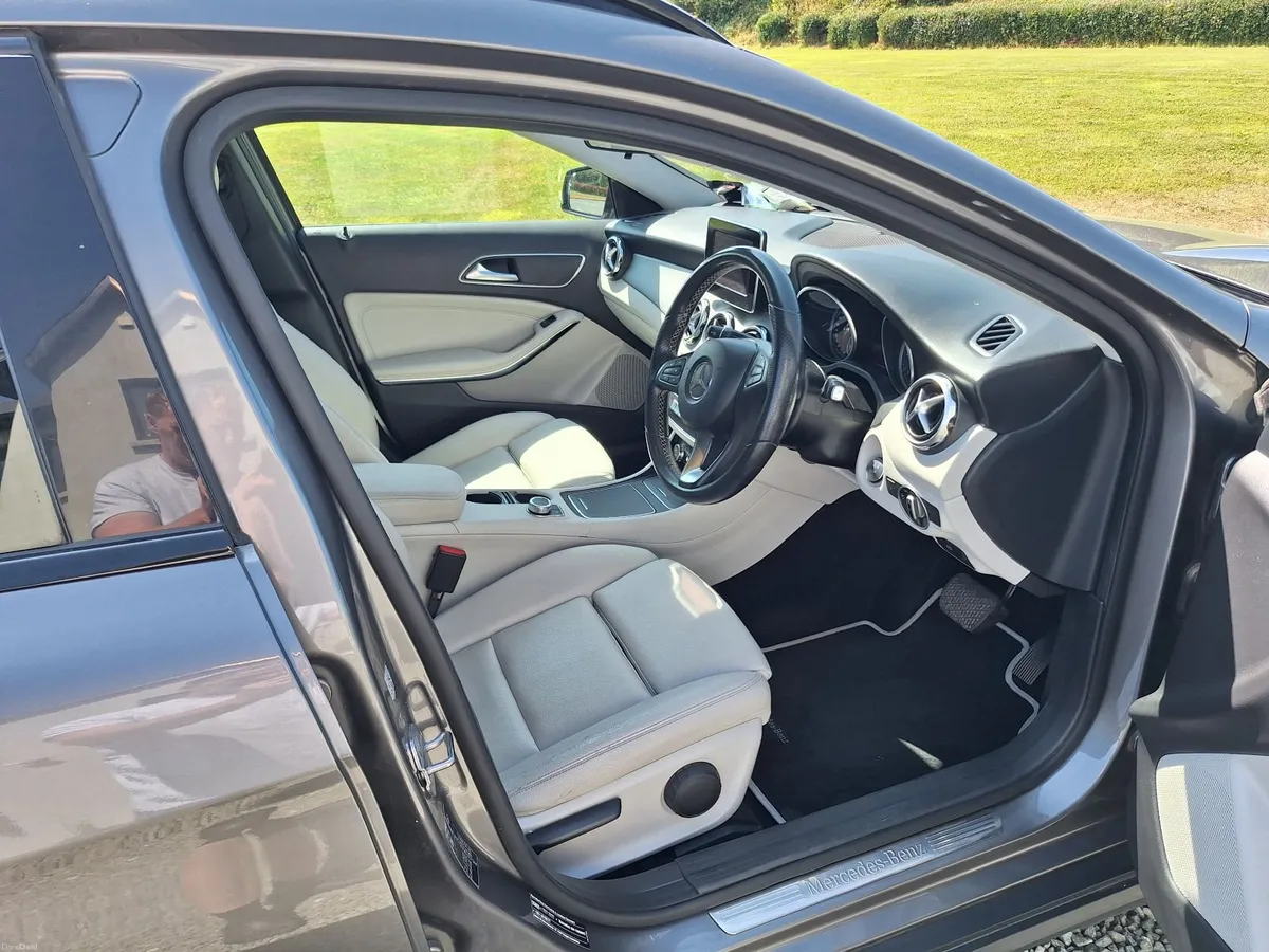Mercedes-Benz GLA 2018 - Image 3