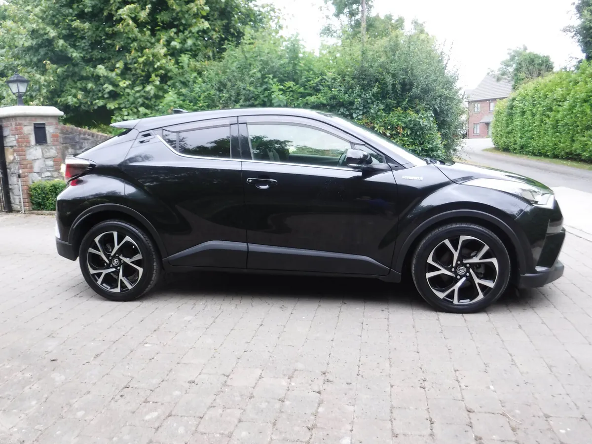 TOYOTA C-HR 1.8 AUTO HYBRID G-LTD ANDROID+CARPLAY - Image 2