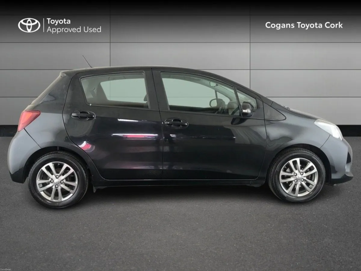 Toyota Yaris 1.0 LUNA 4DR - Image 3