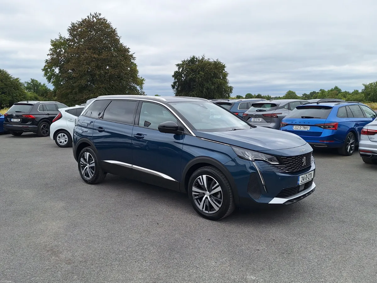 Peugeot 5008 7 Seats1.5 HDI *High Spec/Half Leathe - Image 1
