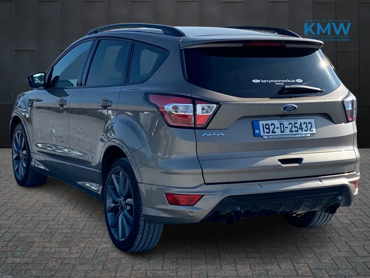 Ford Kuga ST-Line 2.0 TDCI 150BHP... Pan roof - Image 3