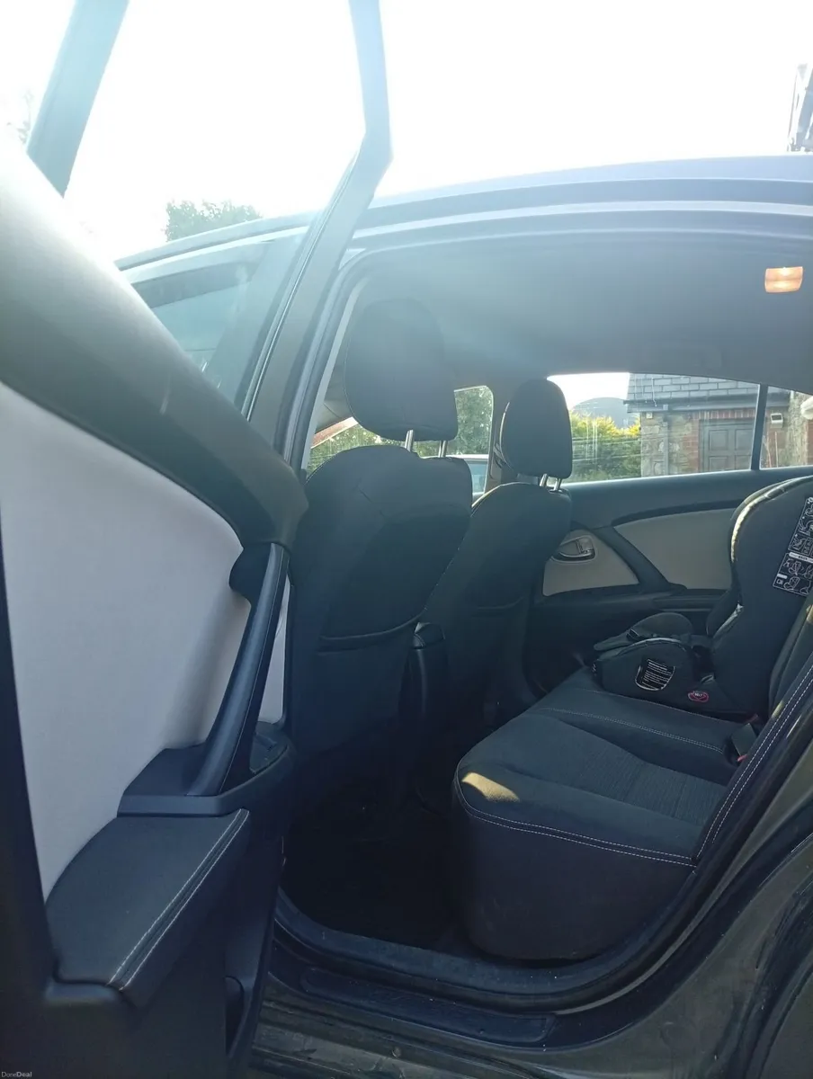 Toyota Avensis 2018 - Image 5