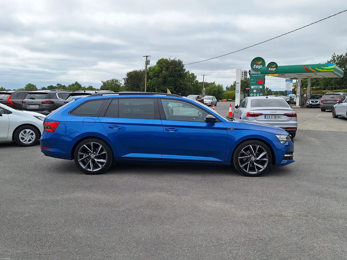 Superb Estate 2.0 TDI Sportline *Top Spec/Sunroof - Image 2