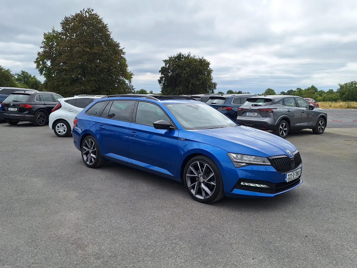 Superb Estate 2.0 TDI Sportline *Top Spec/Sunroof - Image 1