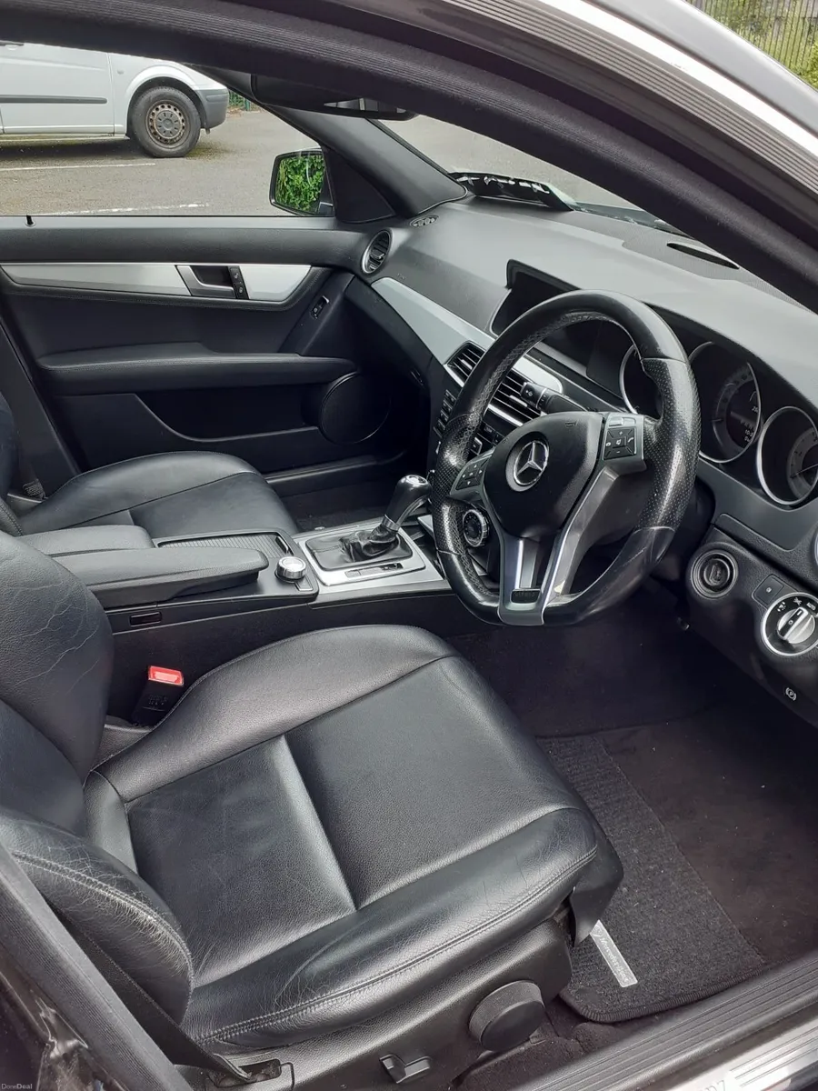 Mercedes-Benz C-Class 2013 220-CDI Automatic AMG - Image 5