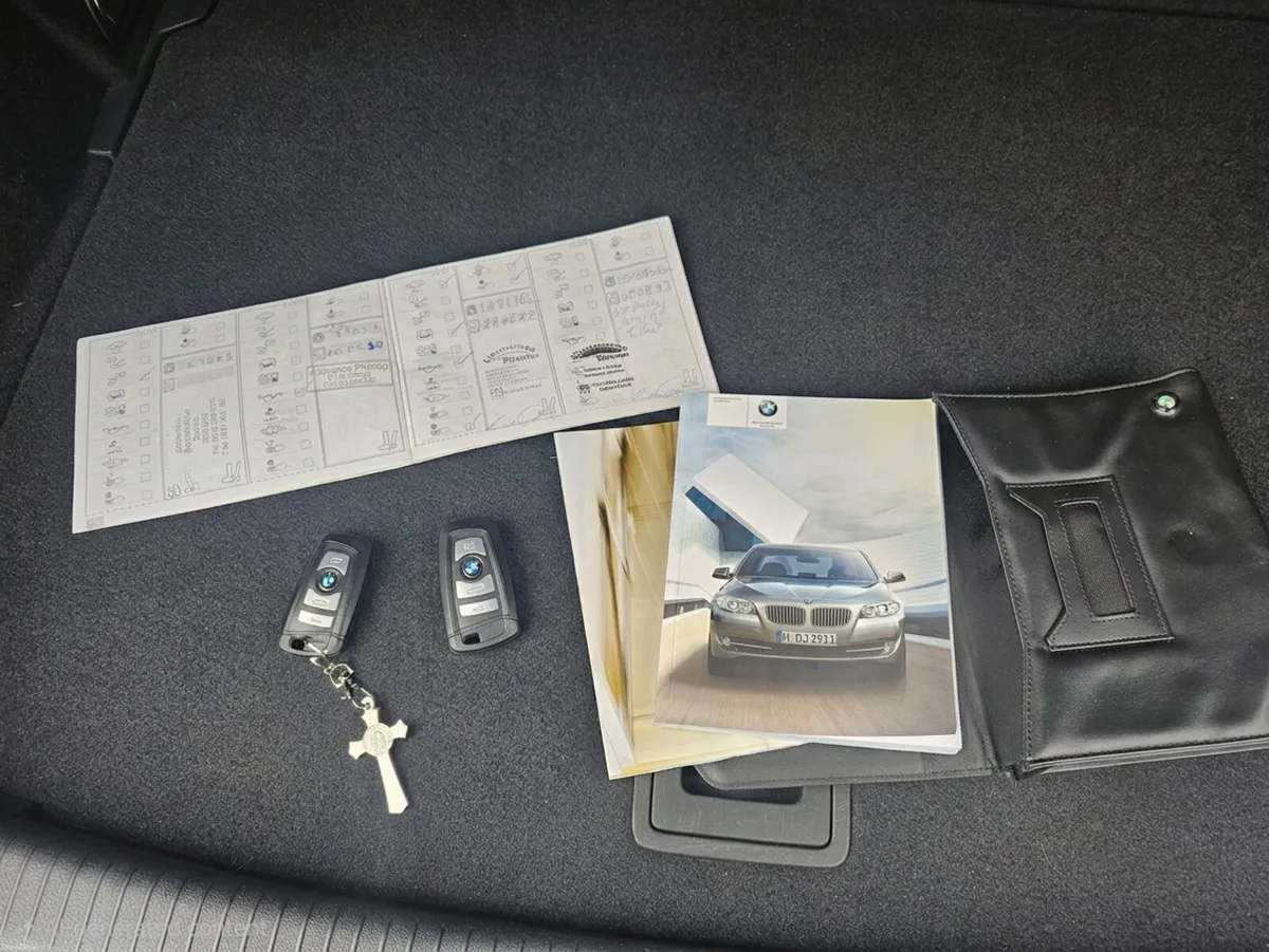 2011 Bmw 5 Series Automatic very Low milage - Image 2