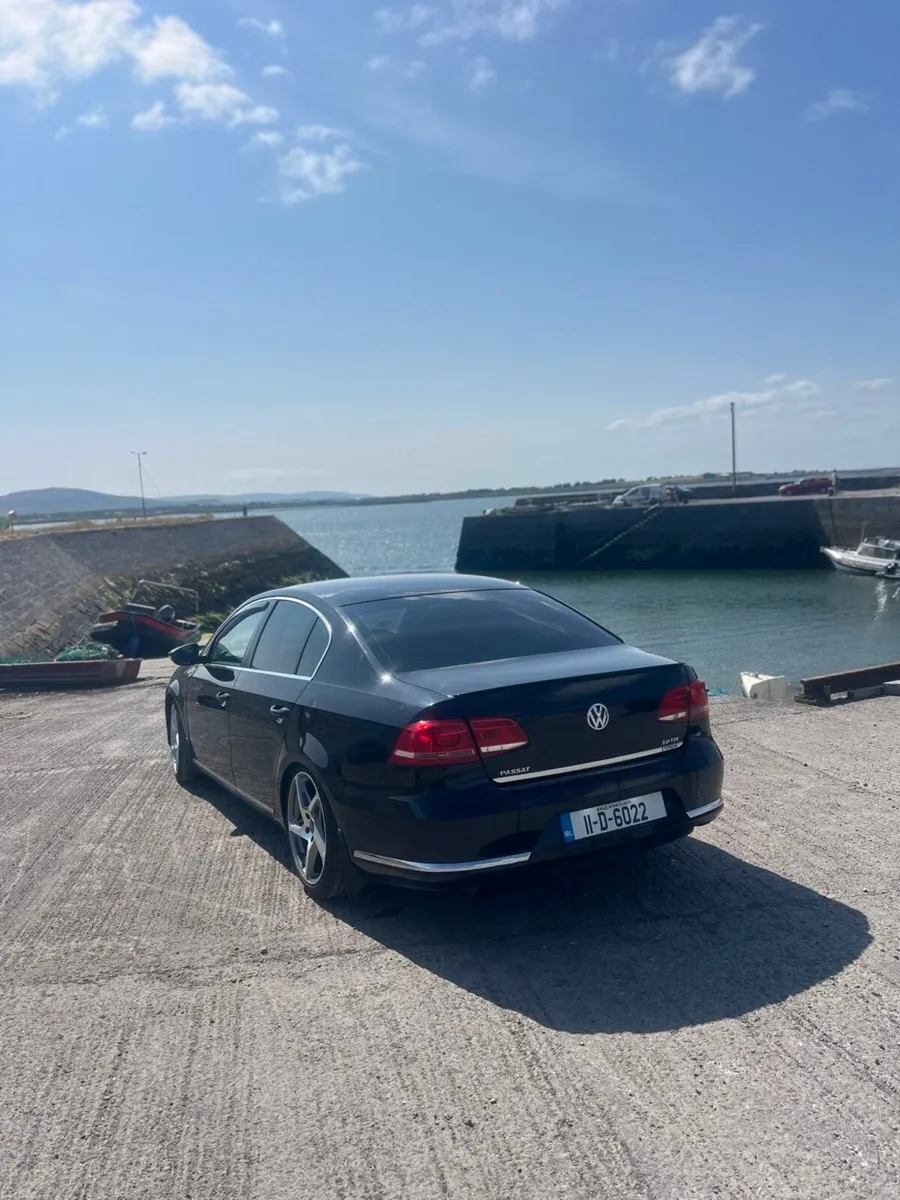 Volkswagen Passat 2011 - Image 3