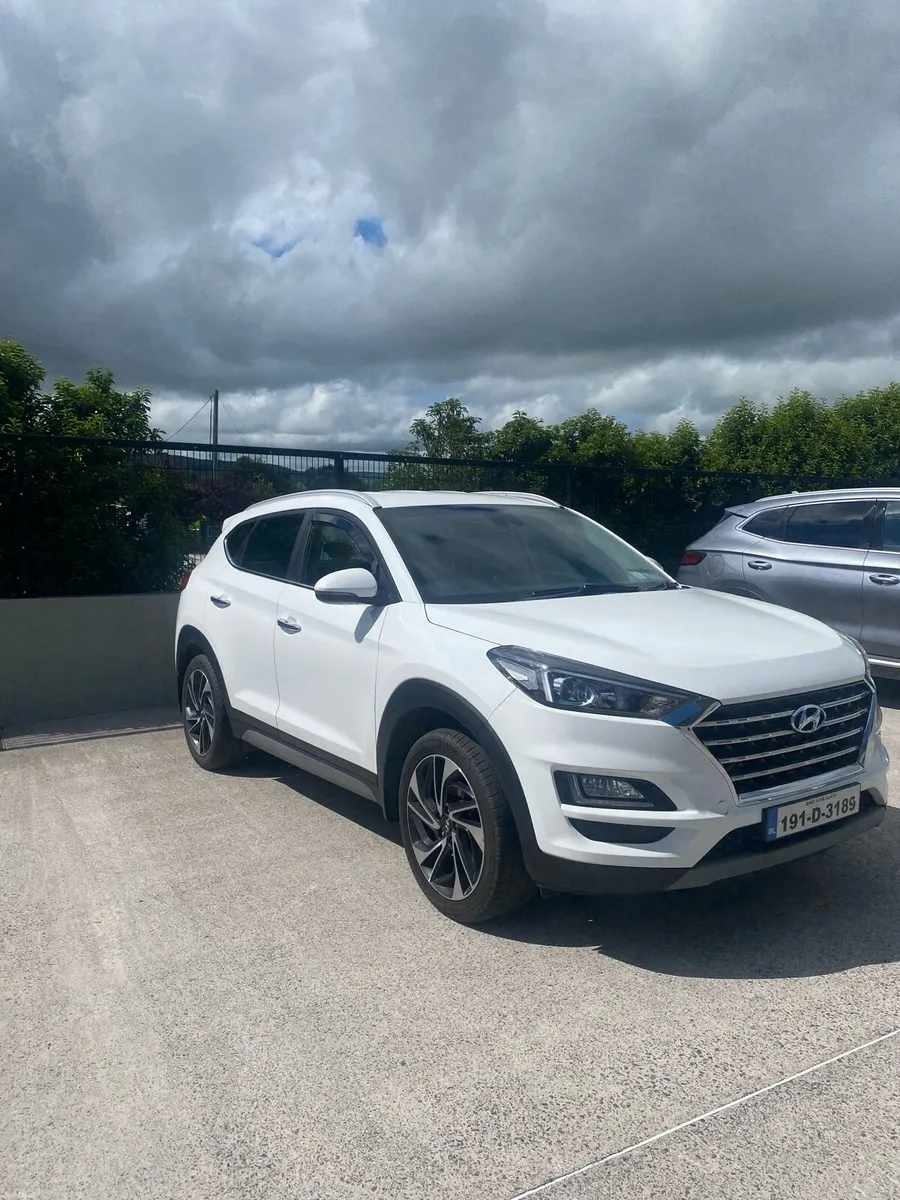 2019 White Hyundai Tucson - Image 1