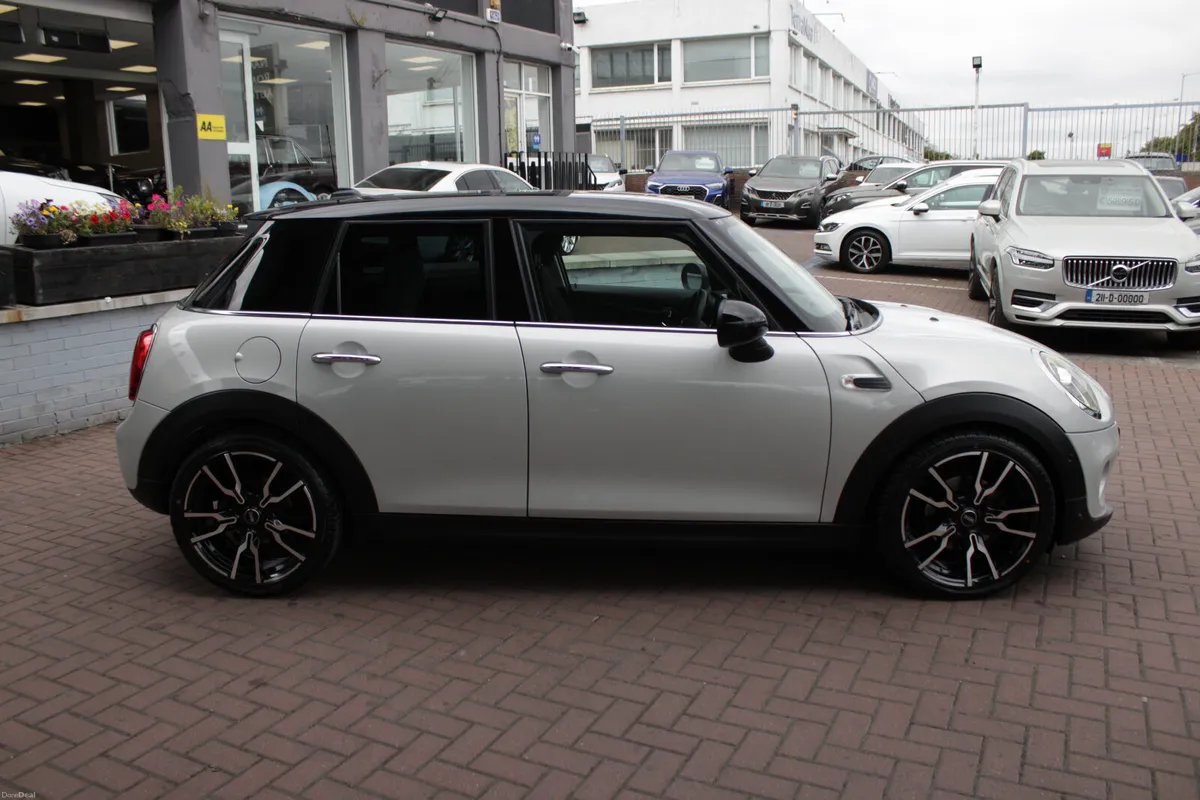2019 MINI COOPER 1.5D 5DR HATCHBACK AUTOMATIC - Image 3