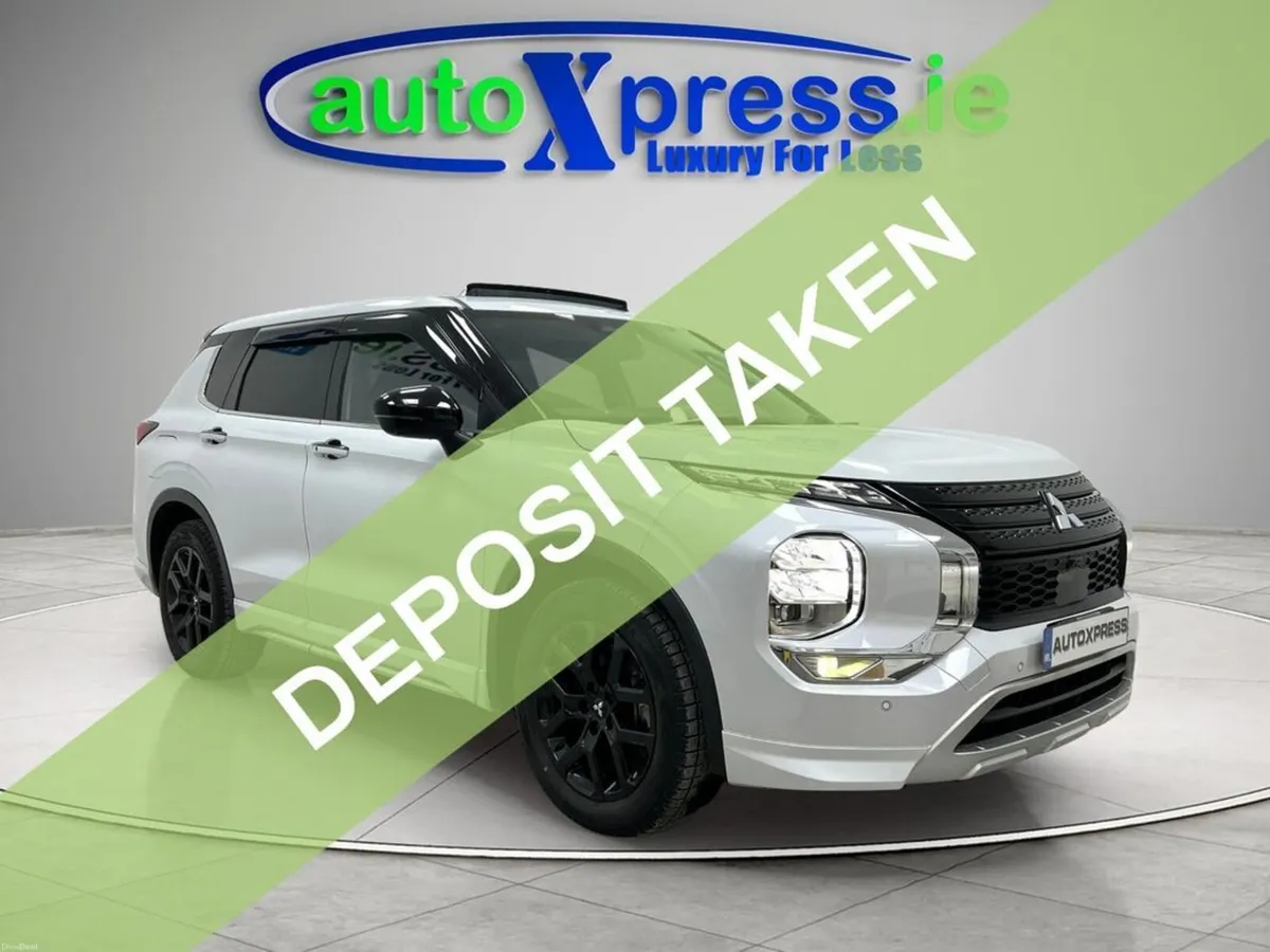 Mitsubishi Outlander PHEV 4WD, 7 Seats, Panoramic - Image 1