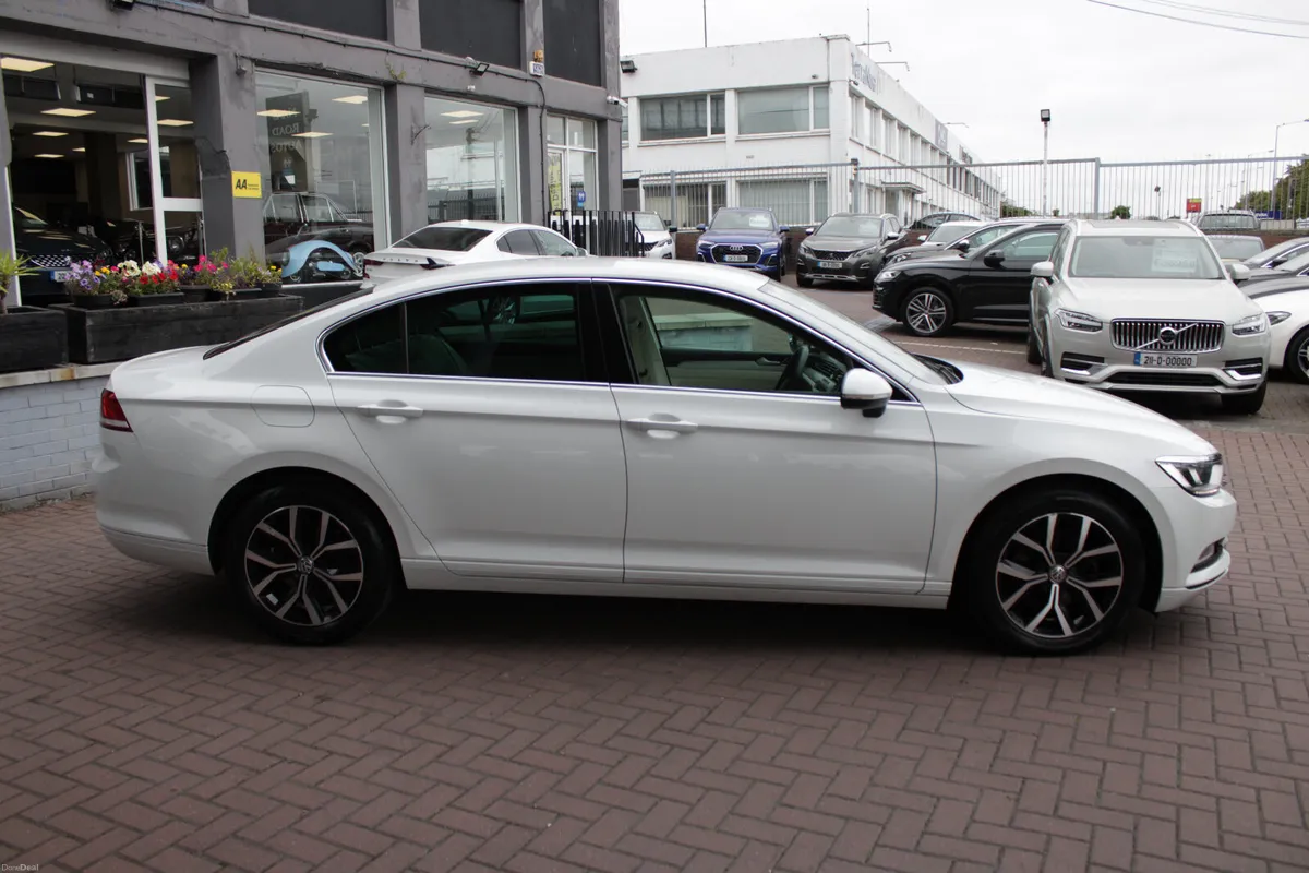 2019 VOLKSWAGEN PASSAT 2.0 TDI 150HP COMFORTLINE - Image 3