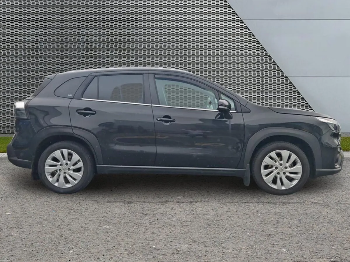 Suzuki SX4 S-Cross Hybrid SZ4 MT - Image 6
