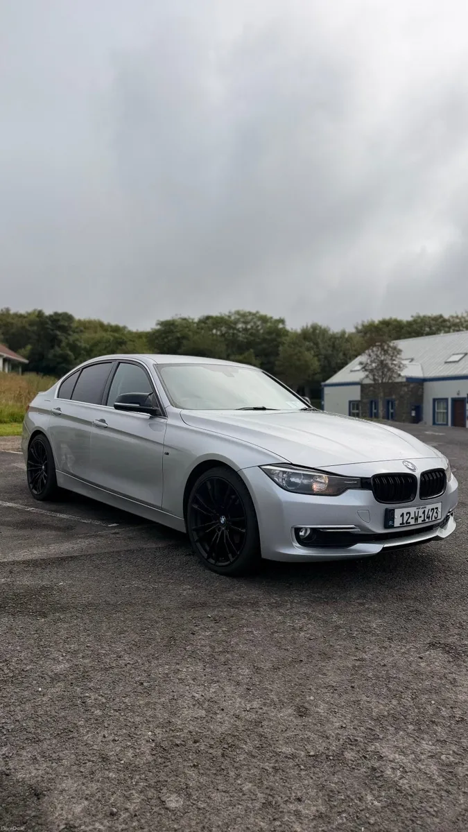 BMW 3-Series 2012 - Image 3