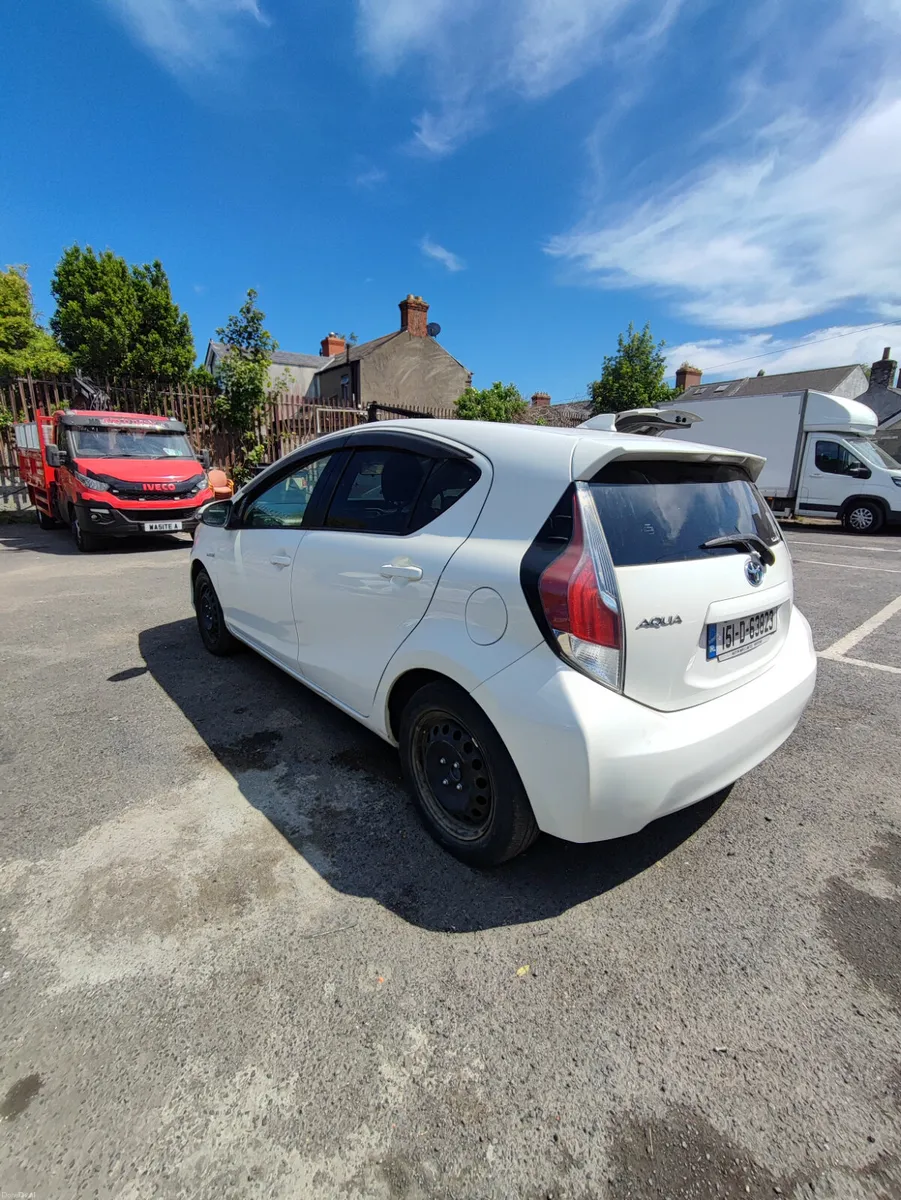 Toyota Aqua 2015 - Image 3