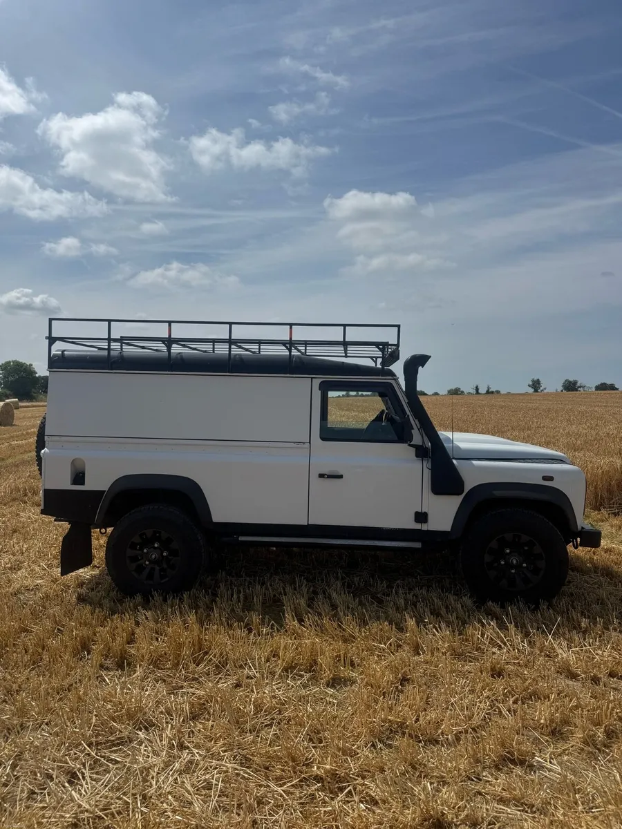 Landrover defender 110 - Image 3
