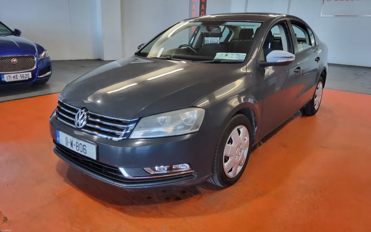 Volkswagen Passat 2011 - Image 4