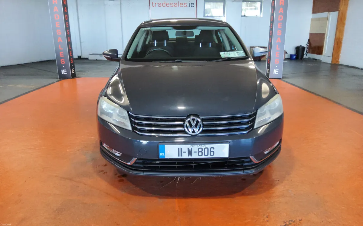 Volkswagen Passat 2011 - Image 3