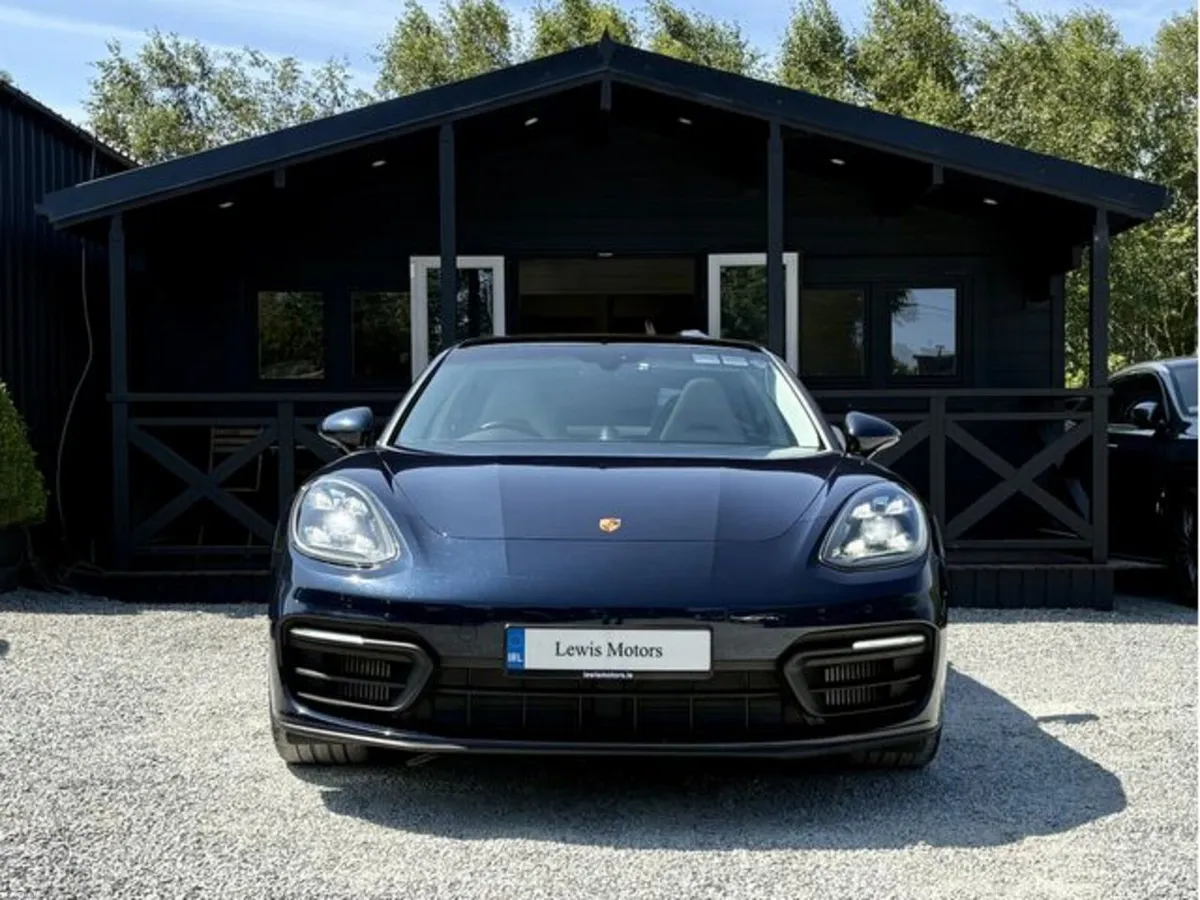 Porsche Panamera 4 E-HYBRID PLATINUM EDITION HUGE - Image 2