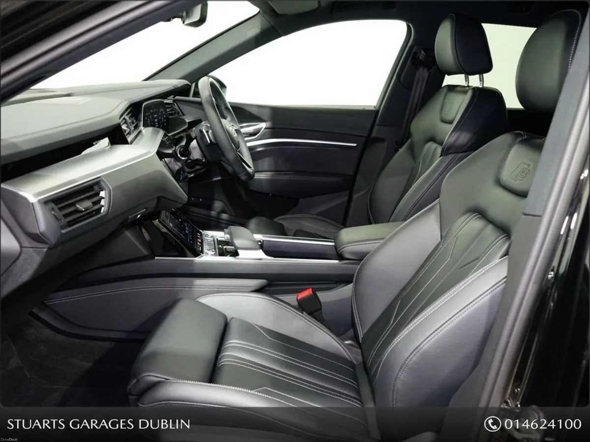 Audi Q8 e-tron Q8 50 E-TRON QUATTRO S/LINE: MYTHOS - Image 3