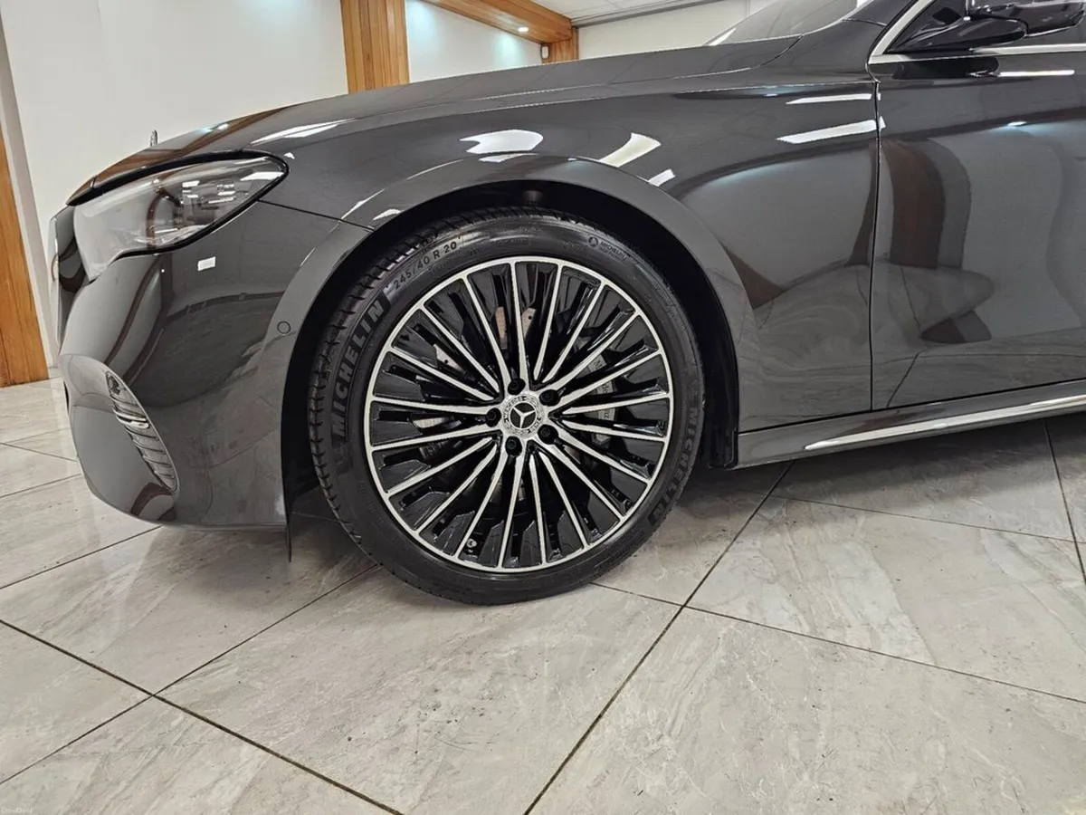 Mercedes-Benz E-Class E 300 E EXCLUSIVE PREMIUM PL - Image 4