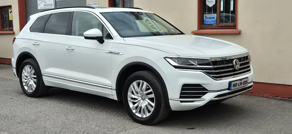 Volkswagen Touareg 2019 Passenger - Image 4