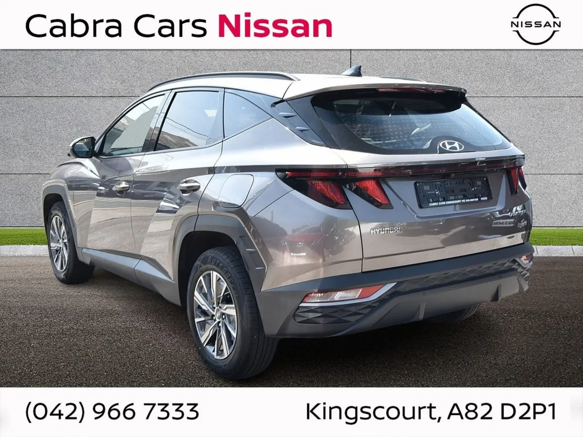 Hyundai Tucson Executive Hybrid Auto - Image 2