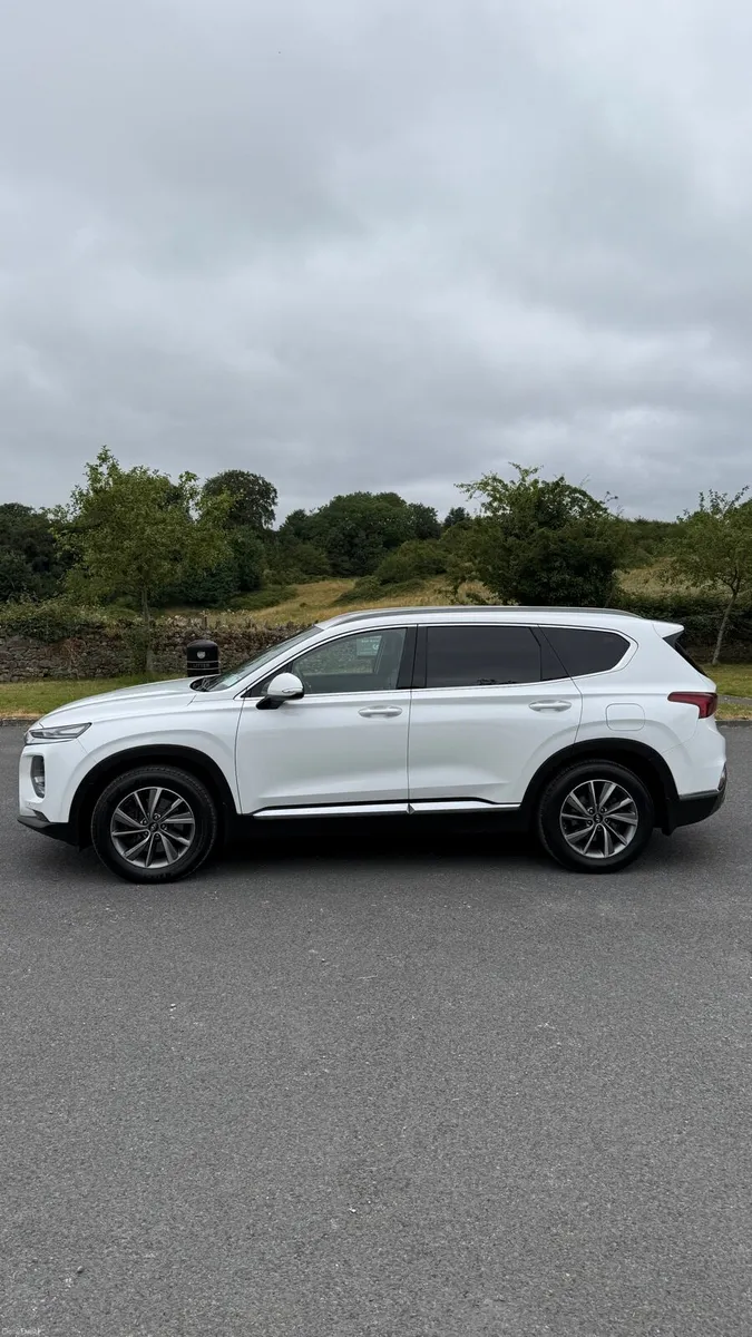 SANTA FE 4WD EXECUTIVE - Image 3
