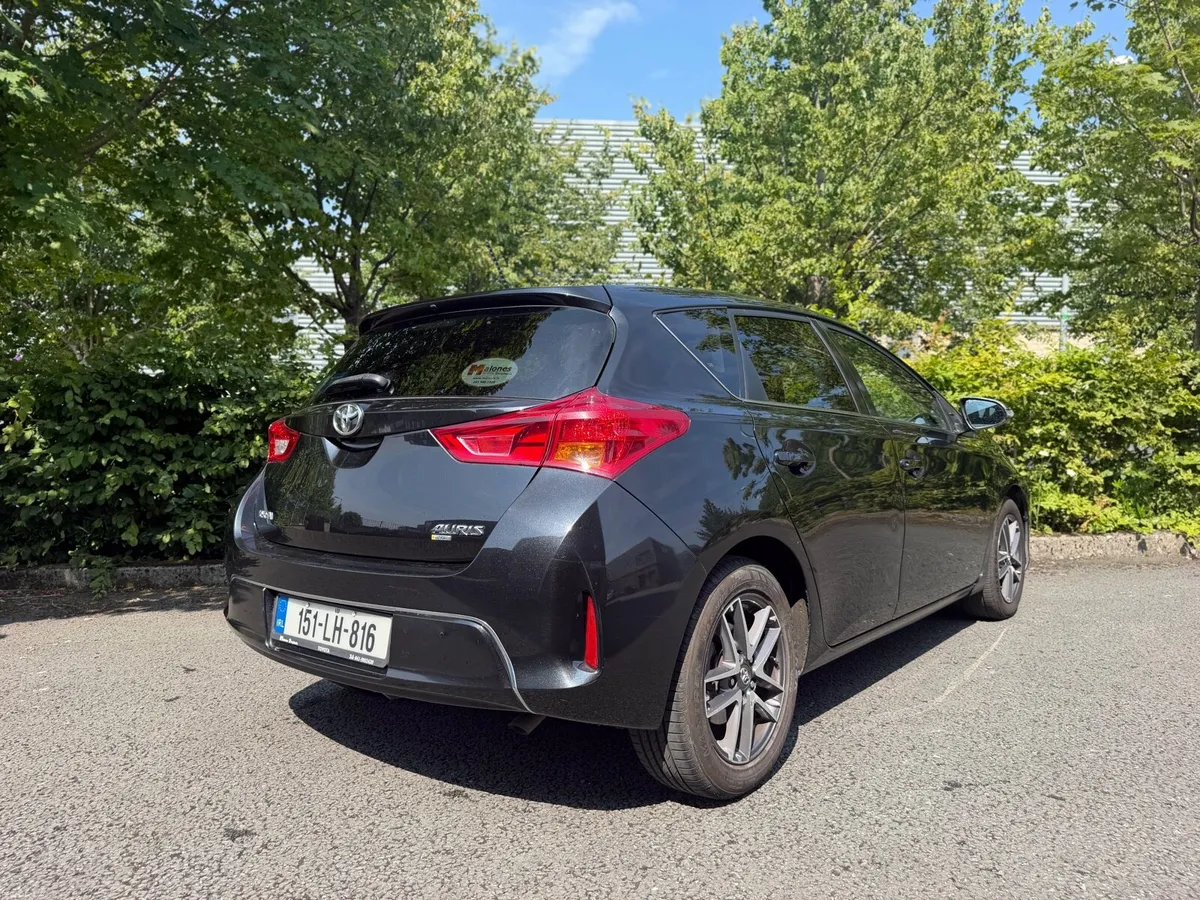 Toyota Auris great service history - Image 4