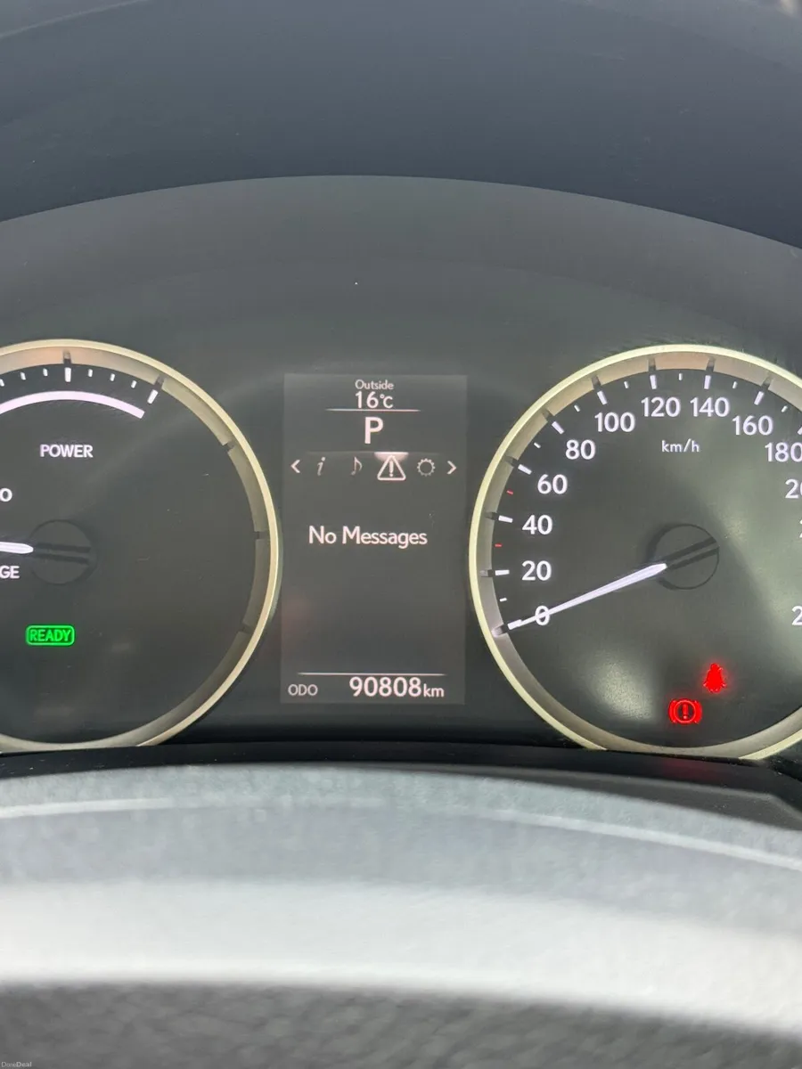 2016 Lexus IS 300h  2.5L Petrol * LOW MILAGE 90km* - Image 3