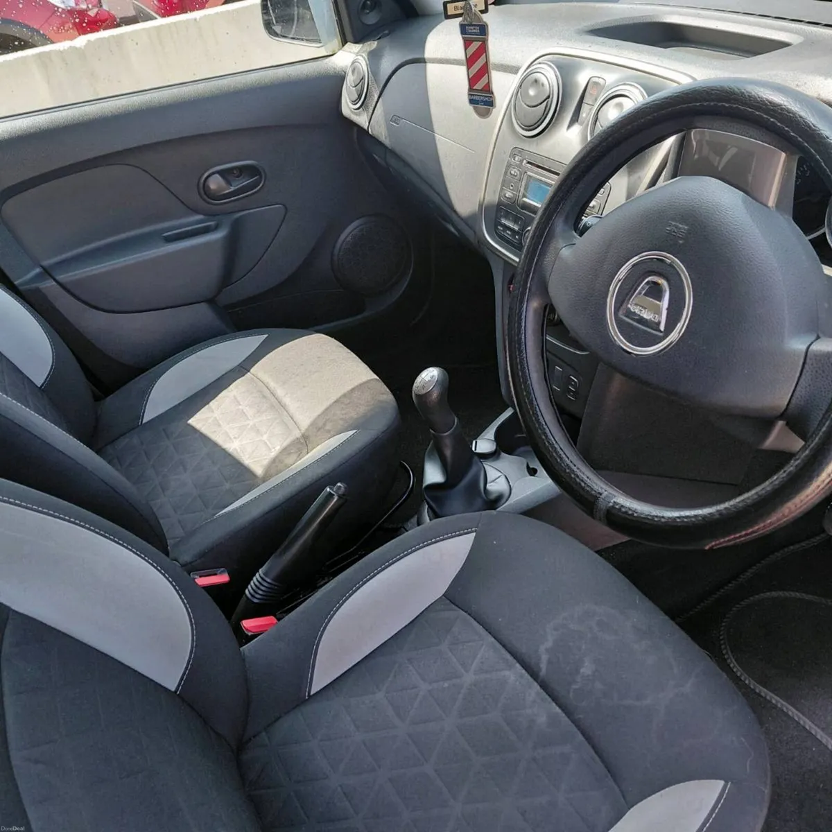 Car - Image 6