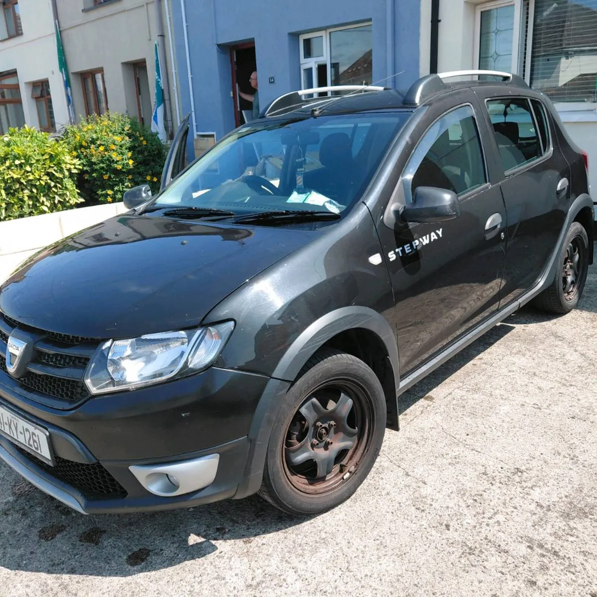 Car - Image 1