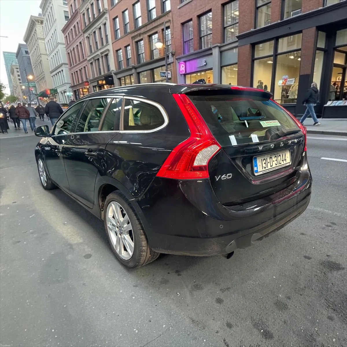 2013  Volvo V60 1.6 D2 115PS DRIVE SE LUX - Image 2