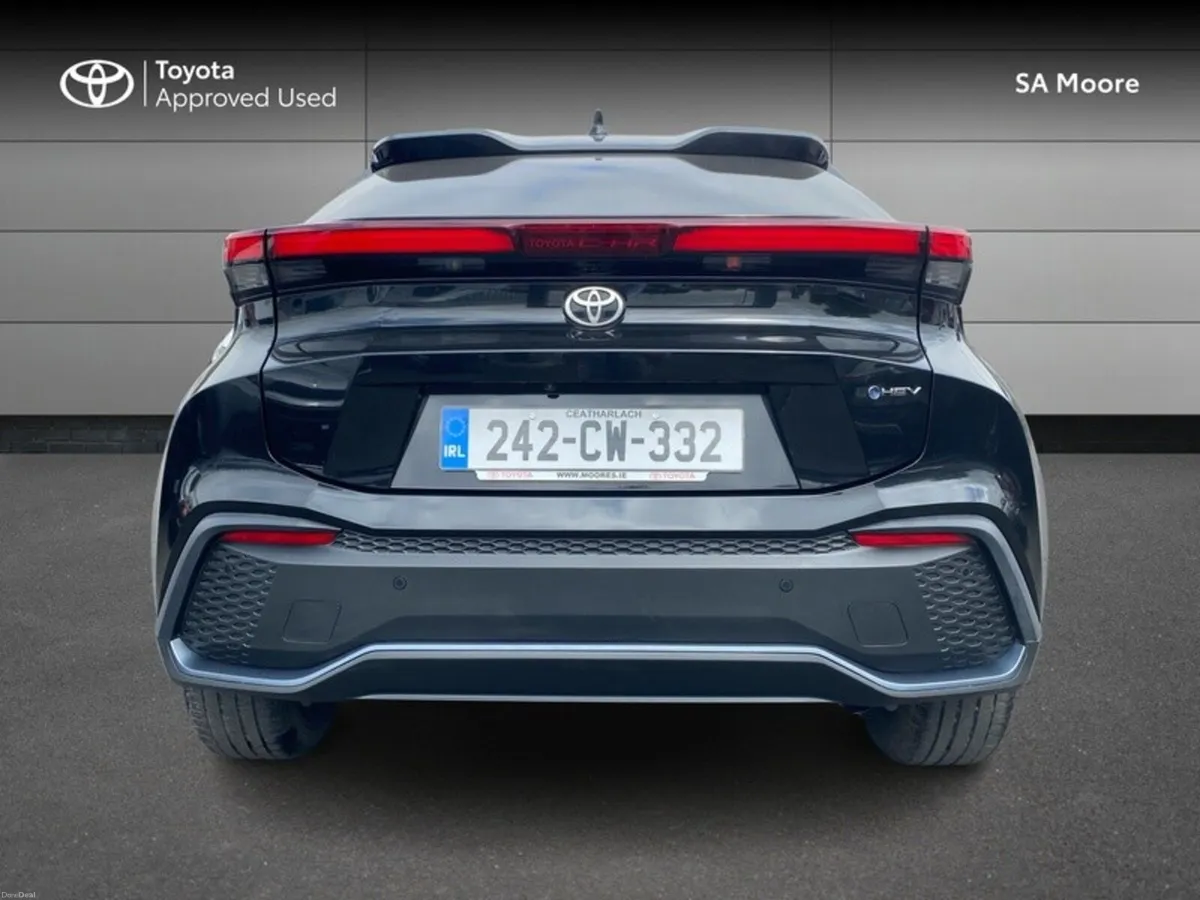 Toyota C-HR HYBRID SPORT - Image 4