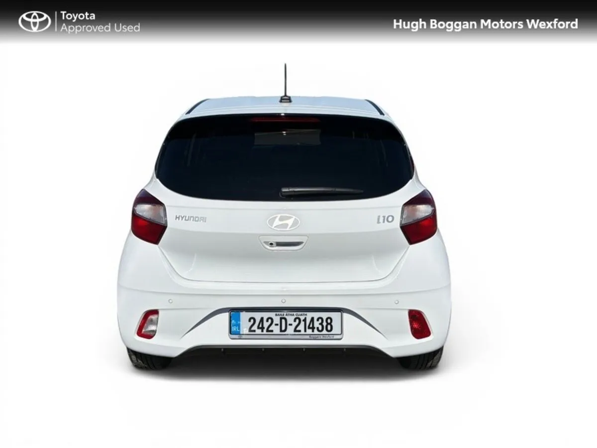 Hyundai i10 DELUXE PLUS AUTOMATIC ONLY 7500 KILOME - Image 4