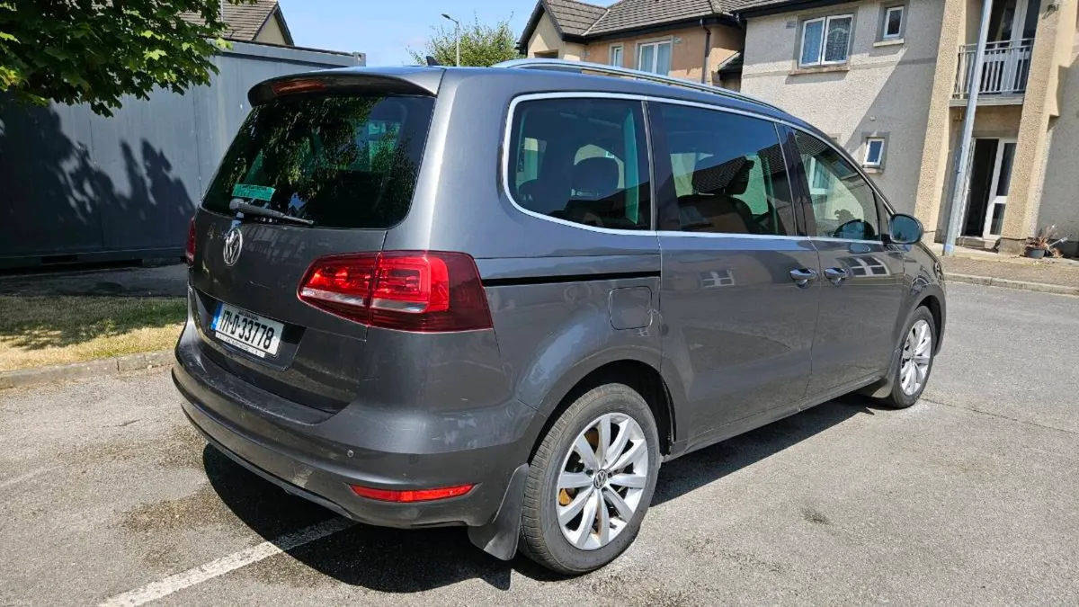 VW Sharan | Highline | Manual | High spec | 2.0L - Image 4
