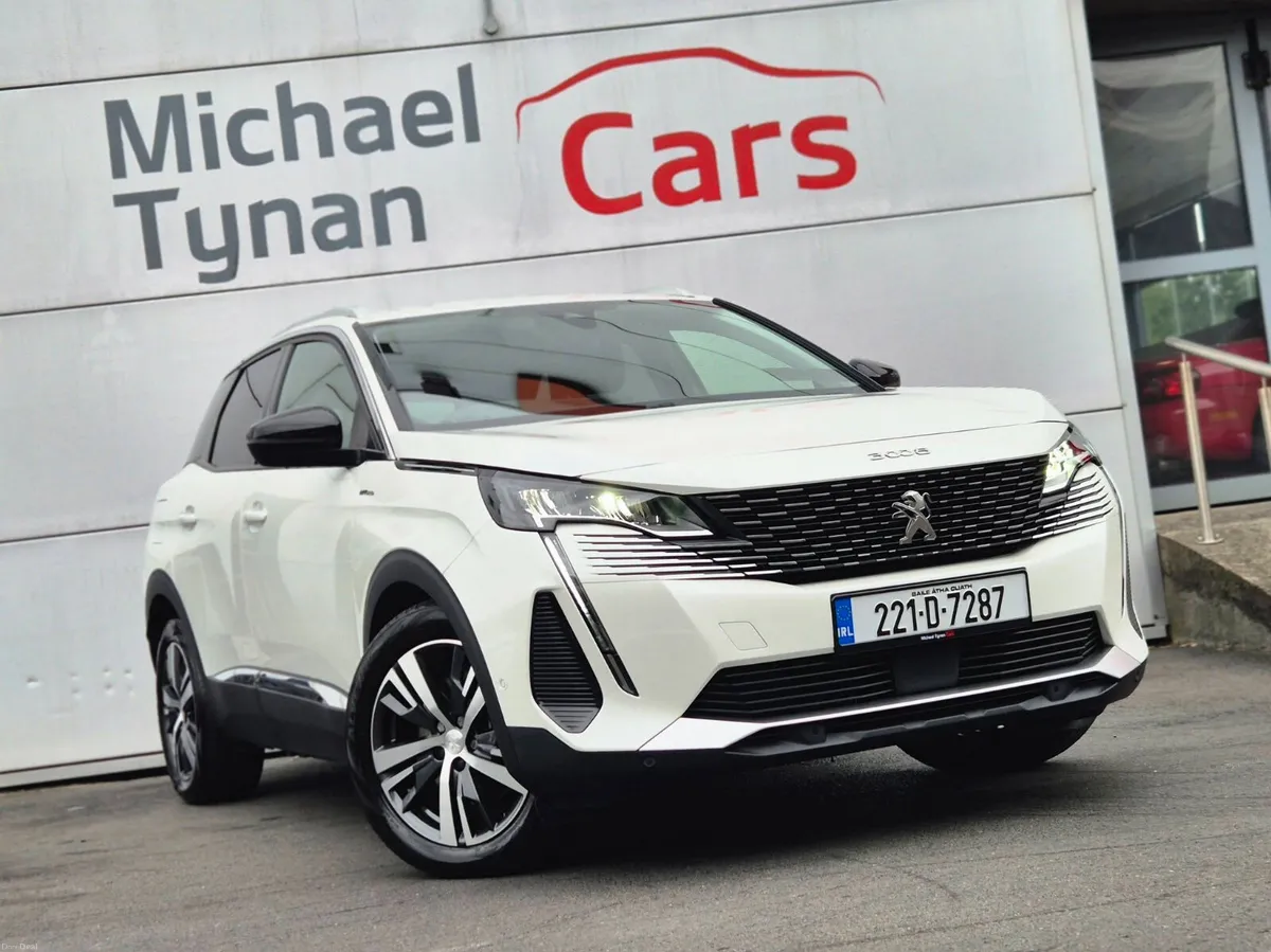2022 Peugeot 3008 Allure PHEV, 18" Alloys - Image 4