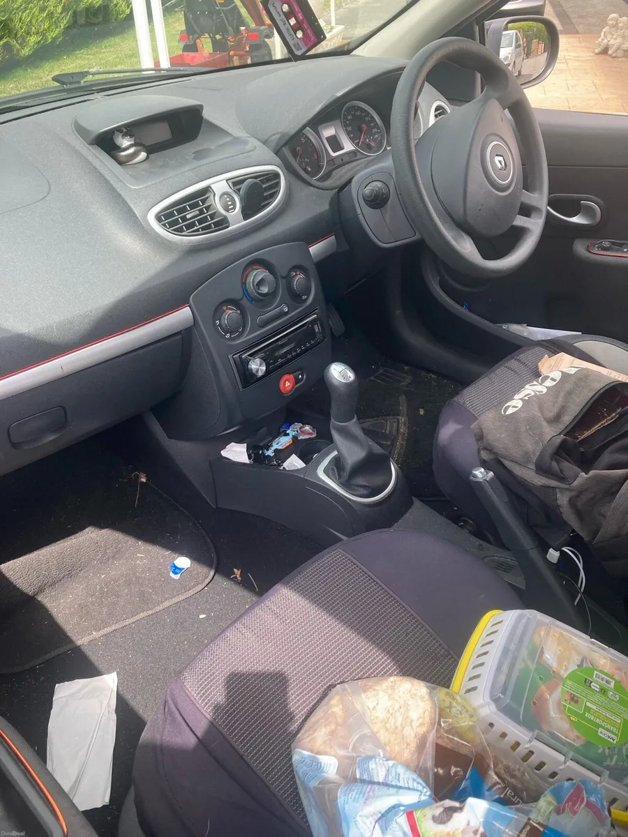 Renault Clio - Image 4
