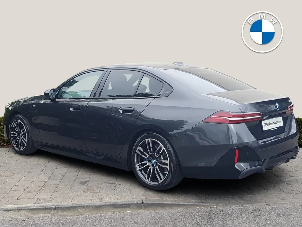 BMW 5-Series 530e M Sport - Image 2